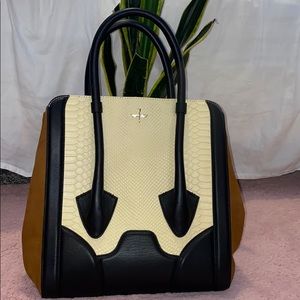 Pour La Victoire Purse/Bag-